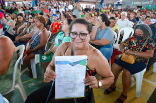Governo do Acre entrega mais 500 títulos definitivos de propriedade em Rio Branco