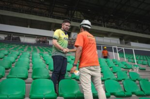 Governador visita reforma do Estádio Arena da Floresta