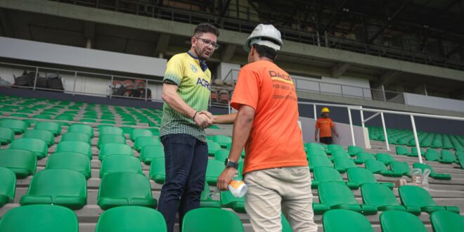 Governador visita reforma do Estádio Arena da Floresta