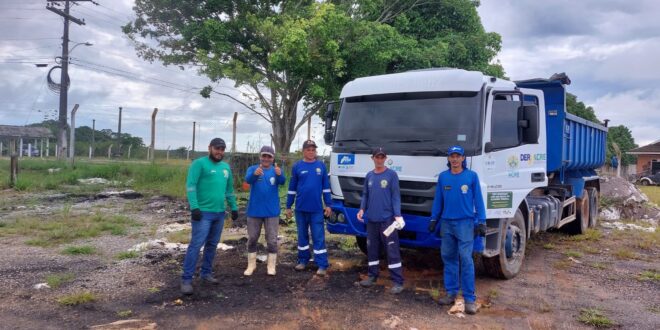 Deracre envia mais insumos para pista de pouso do aeródromo do Jordão
