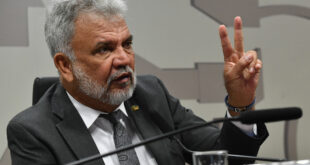 Petecão garante compra de rolos compressores e usina móvel de asfalto