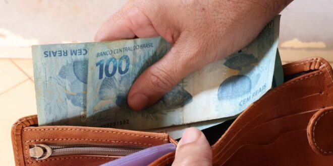 Governo antecipa pagamento de abril para servidores públicos para o dia 27