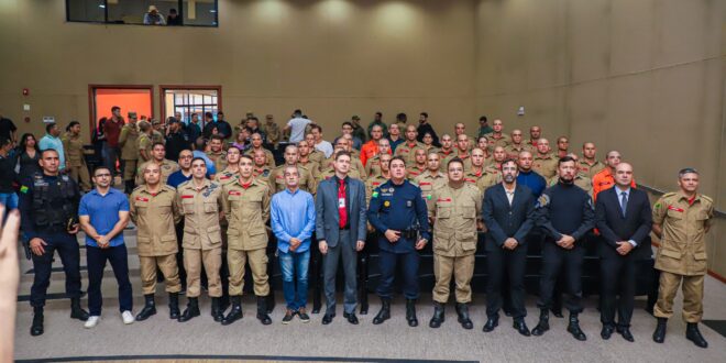 Corpo de Bombeiros realiza aula inaugural do Curso de Mergulho Autônomo