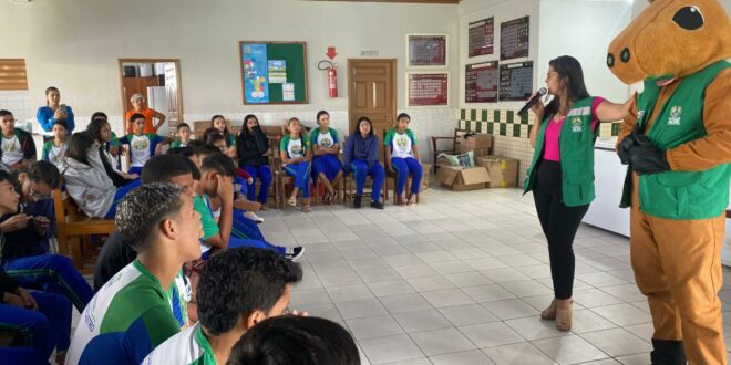 Procon leva atividades a escolas de Sena Madureira