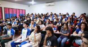 Educação promove oficina de redação para estudantes do ensino médio