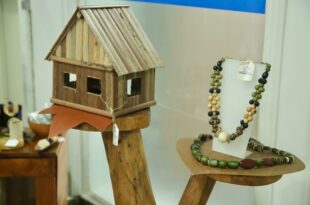 Artesãos debatem formas de aperfeiçoar seus produtos