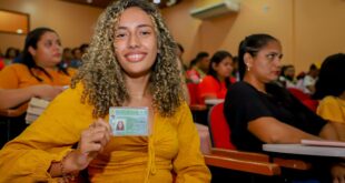 governo do Estado celebra entrega de carteiras de habilitação pelo CNH Social