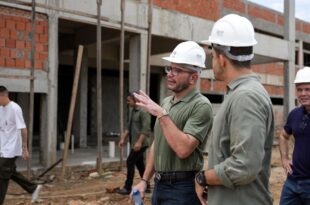 construção da Nova Maternidade recebe visita do governador Gladson Came