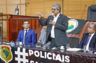 “Contem comigo, com meu mandato, para estar aqui vigilante e apoiando sempre a luta de vocês”, diz Edvaldo a policiais civis
