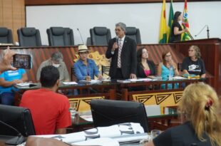 Professores e pessoal de apoio discutem PCCR e piso nacional do magistério em audiência proposta por Edvaldo Magalhães