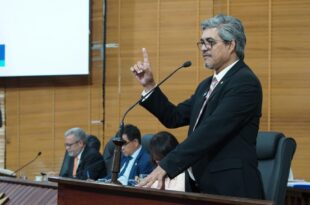 Edvaldo volta a defender a restruturação da tabela do PCCR da Educação e lembra que escolas integrais estão sem o prato extra