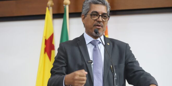 Edvaldo enaltece trabalho da Ufac: “representa profundas mudanças no Acre”