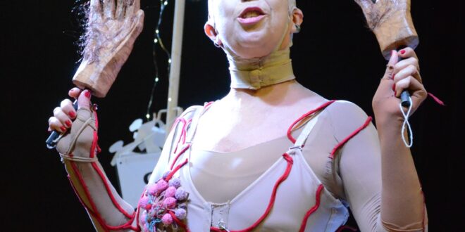 Companhia de Teatro leva espetáculo sobre Câncer de Mama para o Vale do Juruá, Tarauacá e Feijó