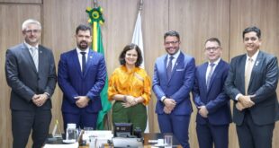Gladson vai ao Ministério da Saúde em busca de verbas
