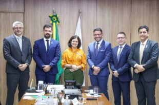 Gladson vai ao Ministério da Saúde em busca de verbas