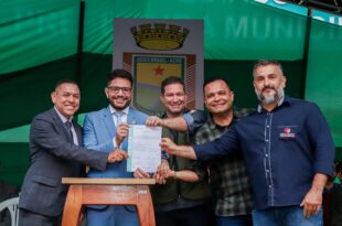 Gladson anuncia construção de casas populares em Assis Brasil