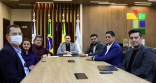 Governador visita TCE e conhece projeto de reforma da sede do Tribunal