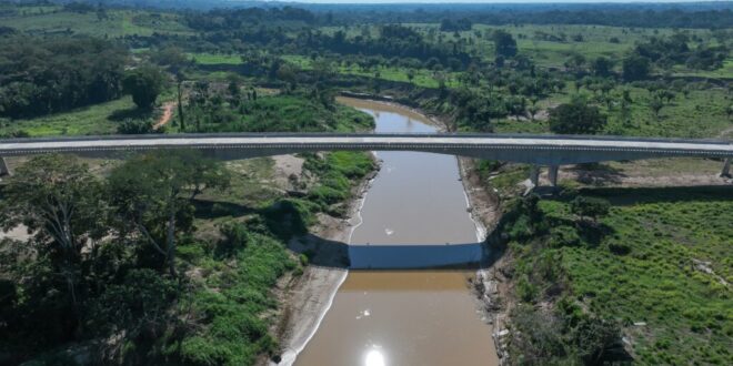 Governador entrega obra do Anel Viário de Brasileia para Dnit fazer a finalização