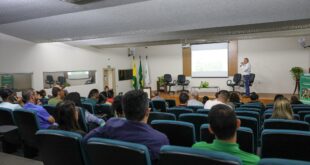 Governo realiza palestras sobre combate a ferrugem asiática da soja e ao mandarová
