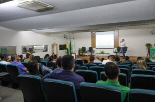 Governo realiza palestras sobre combate a ferrugem asiática da soja e ao mandarová