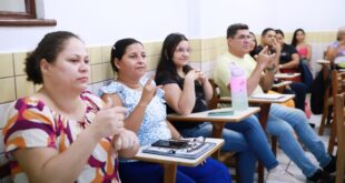 Educação oferece curso de Língua Brasileira de Sinais a professores da rede estadual
