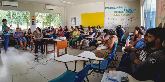 Educadores de classes hospitalares e atendimento domiciliar participam de formação continuada