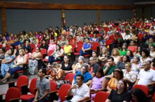 Mais de 900 professores mediadores recebem certificação profissional
