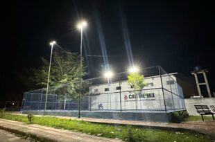 Governo realiza manutenção dos refletores das quadras da Avenida Coronel Mâncio Lima, em Cruzeiro do Sul