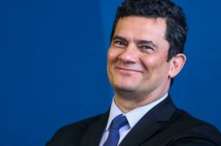 Cheiro de acordo político: TSE não cassa Moro após encontro com presidente do Senado