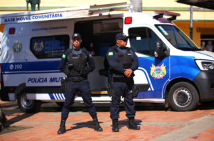 Base móvel da PM reforça segurança no centro de Rio Branco
