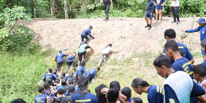 Guardiões da Paz participam de atividades no Bope