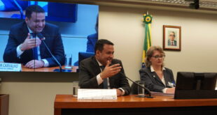 Cumprimento da legislação sobre estrutura de carreira da educação no Acre é apresentado na Câmara dos Deputados