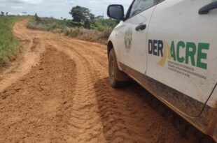 Deracre garantiu 270 km de melhorias nos ramais de acesso às escolas rurais da Transacreana em Rio Branco