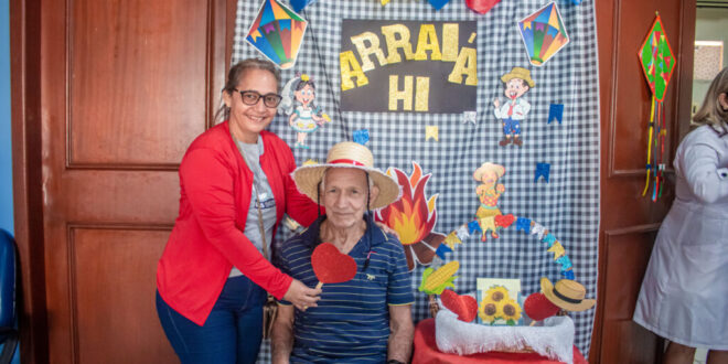 Arraial do Idoso leva alegria e esperança a pacientes da Fundhacre