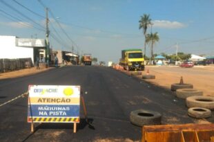 Deracre auxilia Prefeitura do Bujari em operação tapa-buraco