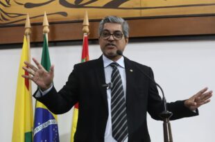 Edvaldo Magalhães defende pagamento do reajuste geral anual aos servidores públicos e avisa: “não se admitirá retirar dos servidores aquilo que já é pouco”
