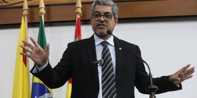 Edvaldo Magalhães defende pagamento do reajuste geral anual aos servidores públicos e avisa: “não se admitirá retirar dos servidores aquilo que já é pouco”