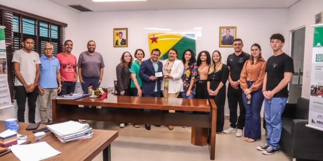 Escola do Legislativo da Aleac recebe prêmio nacional de qualidade