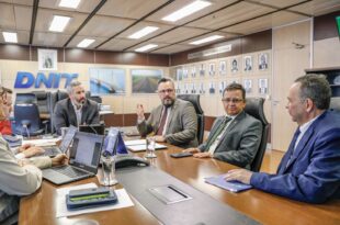 Gonzaga e Alan Rick recebem do diretor-geral do DNIT  garantia que BR-364 será reconstruída
