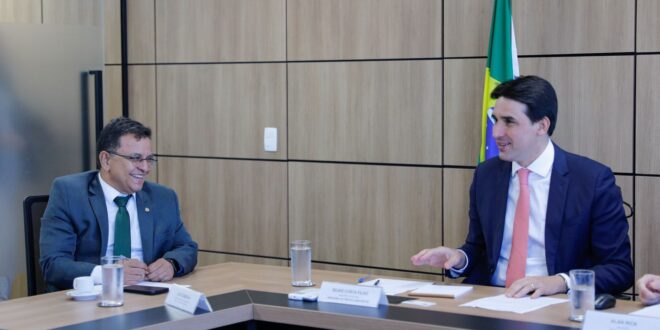 Em Brasília, Gonzaga trata sobre voos internacionais no Acre, regularização fundiária e comércio bilateral com o Peru