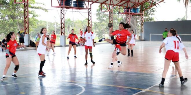 Handebol: 13 escolas participam da fase municipal dos jogos estudantis