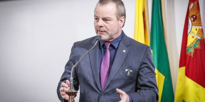 Pedro Longo compartilha experiência pessoal e apela para que pais vacinem os filhos contra a poliomielite