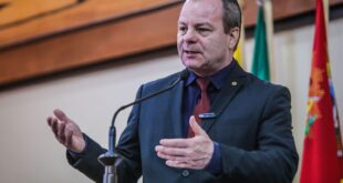 Longo quer servidores do antigo Igesac contribuindo para o Acreprevidência; entenda