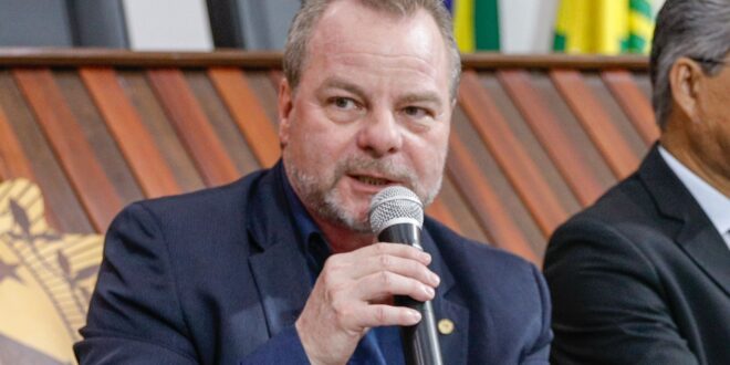 Longo propõe e Aleac realiza audiência para debater ações contra cheias e secas no Acre
