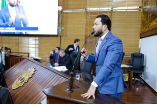 Jarude vota contra empréstimo milionário e diz que nova secretaria é cabide de emprego