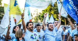 Imagens mostram multidão chegando para convenção de Bocalom e Alysson