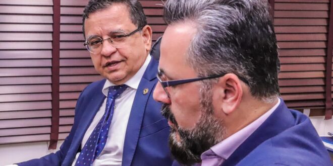 Gonzaga se reúne com Alan Rick e governo para tratar sobre exportações e estrada até o Peru
