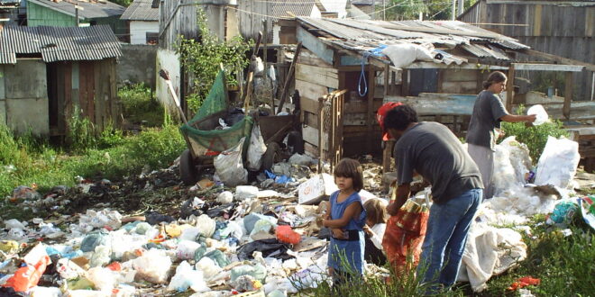 As favelas brasileiras são o exemplo de Estado Mínimo