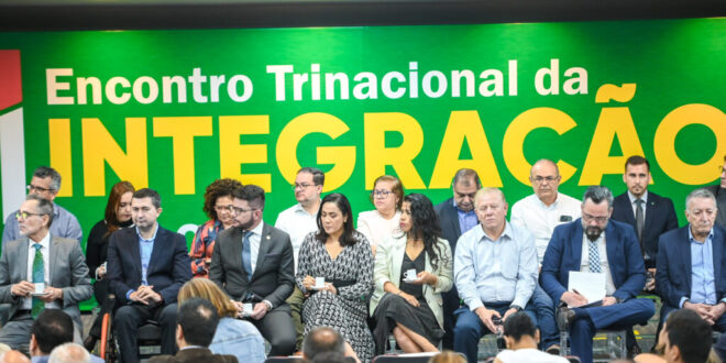 Encontro trinacional debate integração econômica entre Acre e países andinos