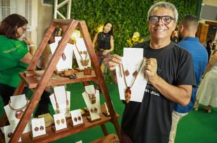Artesãos acreanos participam da maior feira nacional do artesanato em Olinda